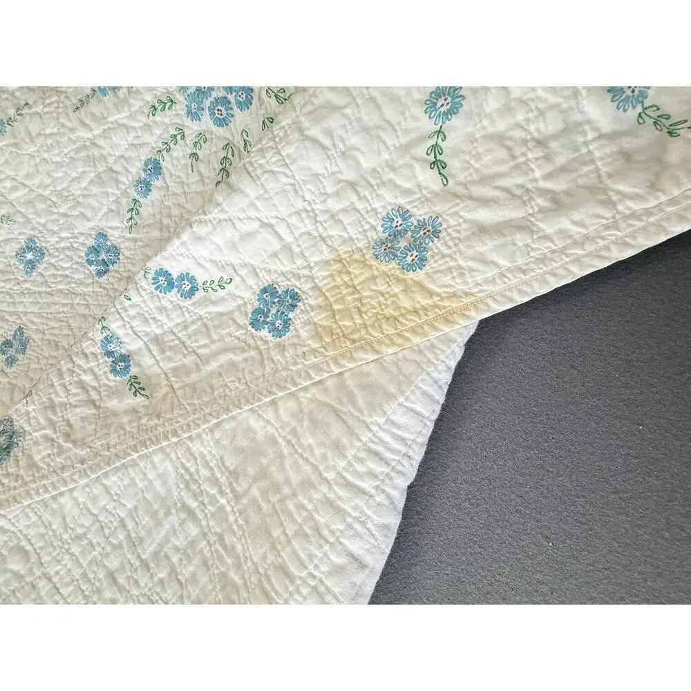 Cutter Quilt Blue Floral Painted Design Hand Quilted Vintage Crafts Fabric 75x92
